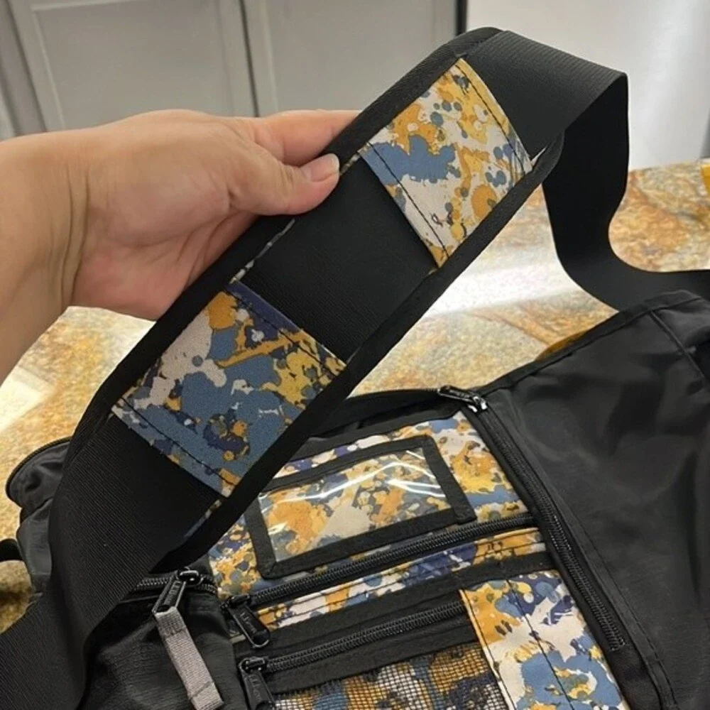 L.L. Bean Black Polyester Laptop Computer Messenger crossbody Bag paint splatter